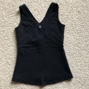 Lululemon workout top